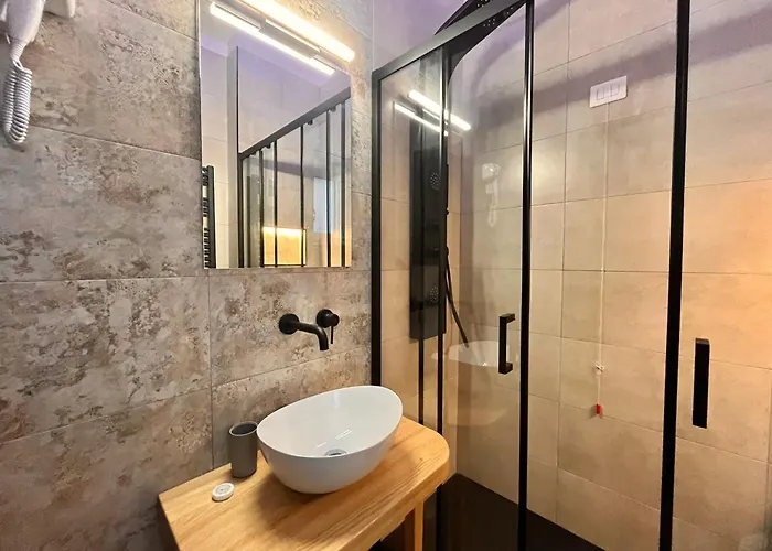 Dimore Diffuse R H בית הארחה